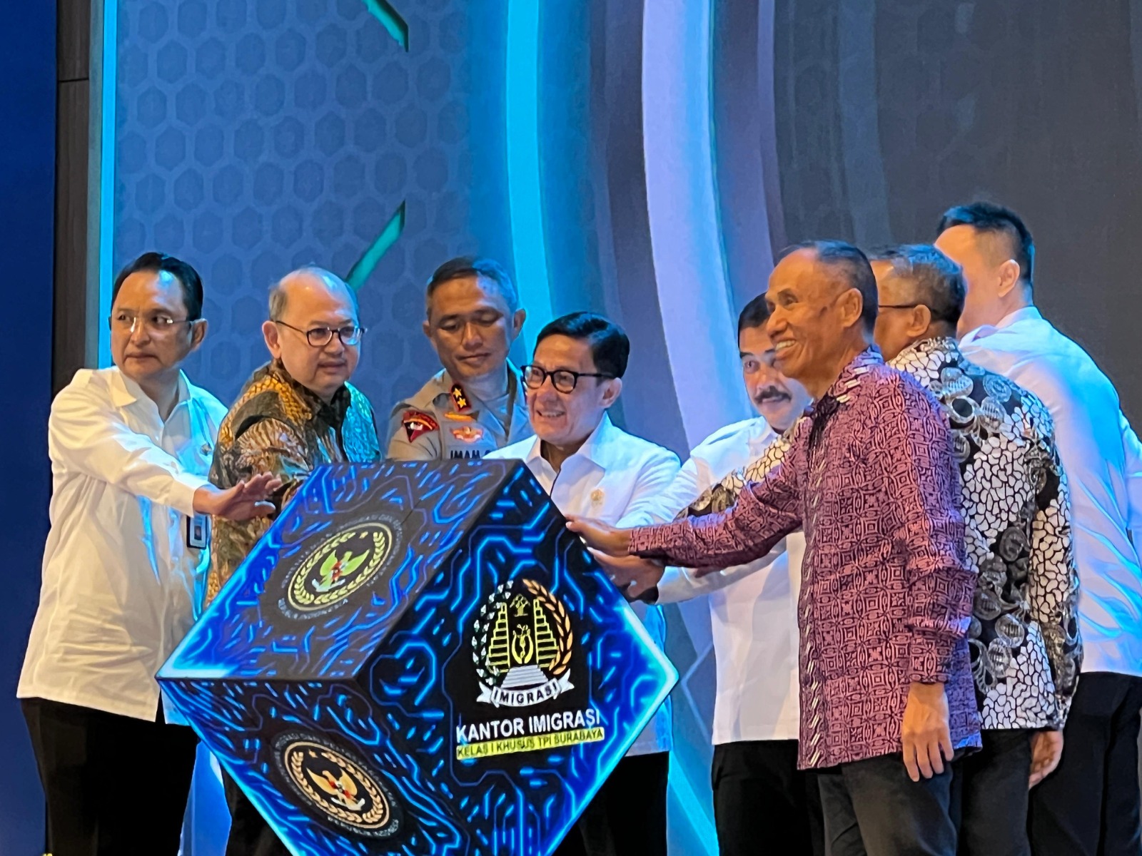 Autogate Bandara Juanda dan Immigration Lounge Ciputra World Mall Surabaya Resmi Beroperasi  